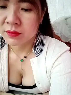 Lily-ross22 online show from February 10, 4:22 am