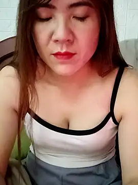 Lily-ross22 online show from February 24, 3:07 am