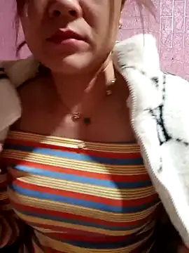 Lily-ross22 online show from November 28, 11:49 pm