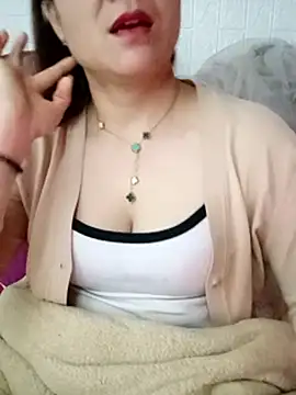 Lily-ross22 online show from February 9, 6:33 am