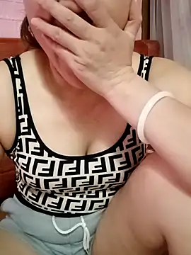 Lily-ross22 online show from July 5, 5:42 pm