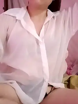 Lily-ross22 online show from April 21, 4:57 pm