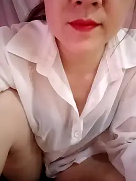 Lily-ross22 online show from April 19, 4:41 pm