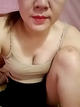 Lily-ross22 online show from June 22, 10:40 pm