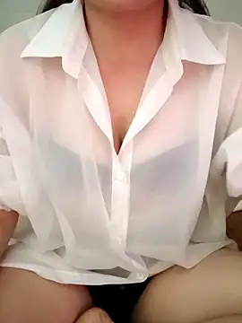 Lily-ross22 online show from April 28, 3:05 pm