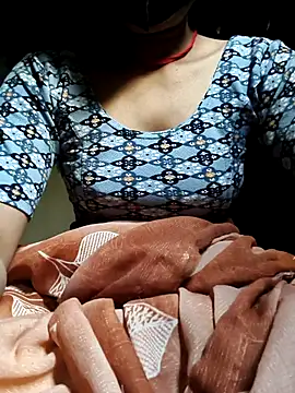 Punam panjabi online show from April 9, 11:16 am