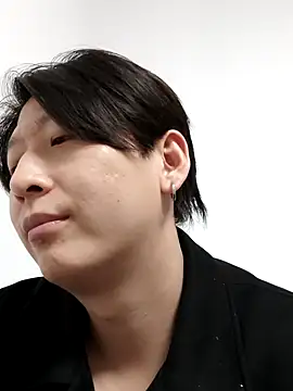 Snapshot of sgscm1985 chatting on December 4, 4:39 pm sgscm1985 online show from December 4, 4:39 pm