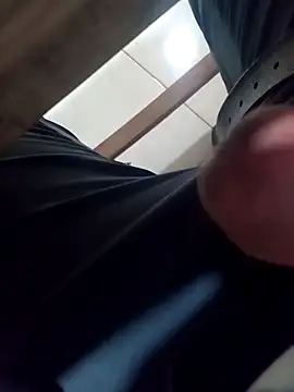 LovelyHughes online show from February 11, 10:20 pm