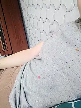 Snapshot of LoweredLockout chatting on February 10, 10:03 am LoweredLockout online show from February 10, 10:03 am