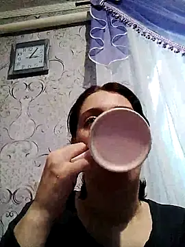 Snapshot of LoweredLockout chatting on January 8, 1:06 pm LoweredLockout online show from January 8, 1:06 pm