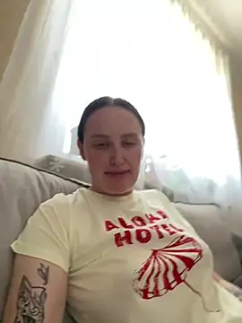 Snapshot of TomilaSi chatting on July 16, 12:13 pm TomilaSi online show from July 16, 12:13 pm