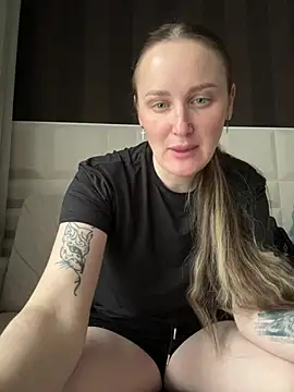 TomilaSi online show from April 8, 11:55 am