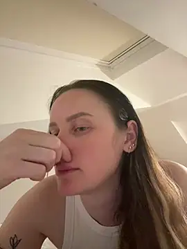 Snapshot of TomilaSi chatting on June 25, 8:47 pm TomilaSi online show from June 25, 8:47 pm