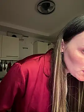 TomilaSi online show from March 25, 11:14 pm