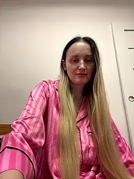 TomilaSi online show from December 14, 9:09 pm