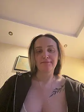 TomilaSi online show from January 6, 4:00 pm