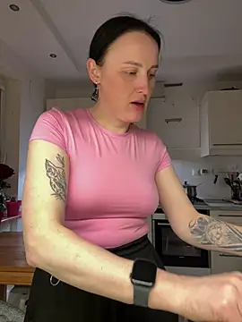 TomilaSi online show from March 24, 10:10 pm