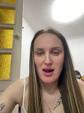 TomilaSi online show from March 6, 8:48 pm