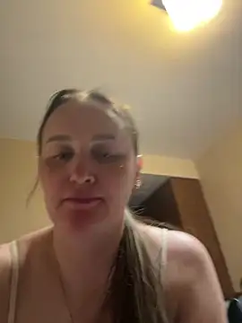 TomilaSi online show from April 11, 10:57 pm