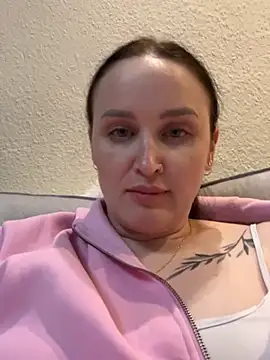 TomilaSi online show from February 7, 9:12 pm