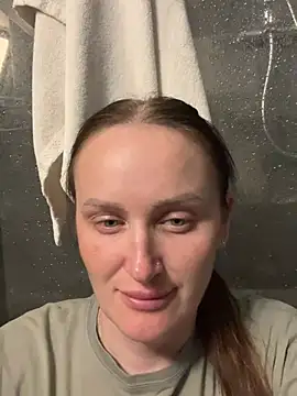 Snapshot of TomilaSi chatting on June 29, 8:19 pm TomilaSi online show from June 29, 8:19 pm