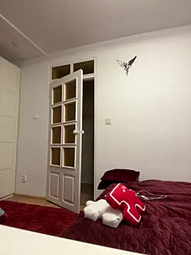 TomilaSi online show from November 28, 7:25 pm