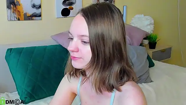 Olivia Riesz online show from March 28, 1:17 am