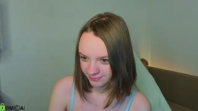 Olivia Riesz online show from March 13, 1:10 am