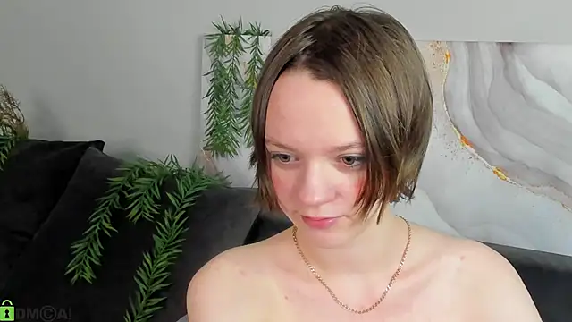 Olivia Riesz online show from April 21, 1:07 am