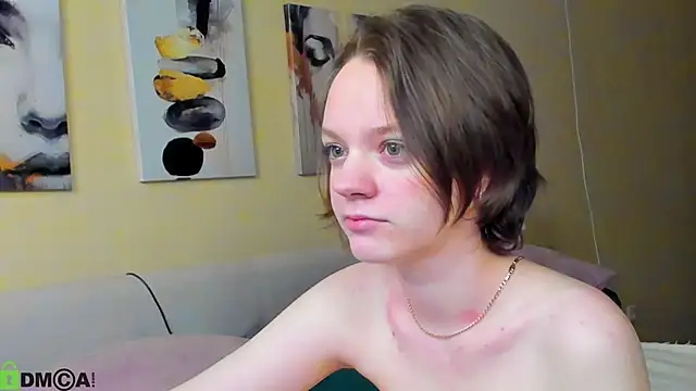 Olivia Riesz online show from May 2, 1:11 am