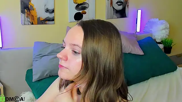 Olivia Riesz online show from March 27, 8:26 am