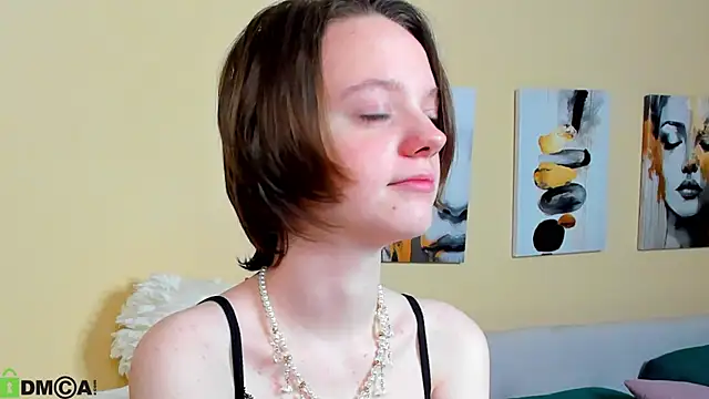 Olivia Riesz online show from May 10, 12:58 am