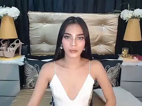 Snapshot of SexyPetiteAra chatting on November 28, 10:54 pm SexyPetiteAra online show from November 28, 10:54 pm