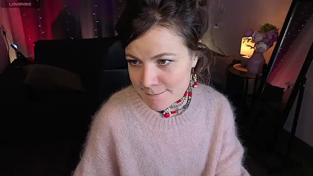 Snapshot of Marla_Bri chatting on November 25, 1:22 pm Marla Bri online show from November 25, 1:22 pm