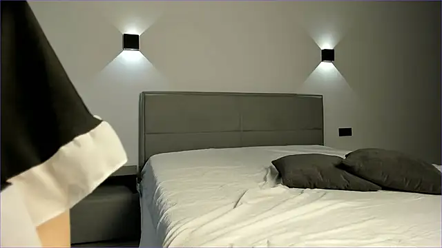 hunnyhan online show from November 27, 2:23 am