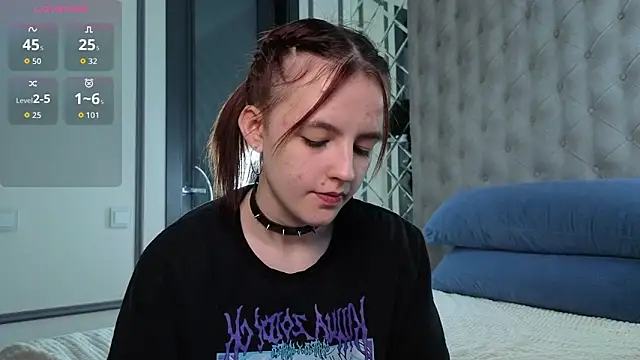 SharaSauer online show from April 13, 1:09 am