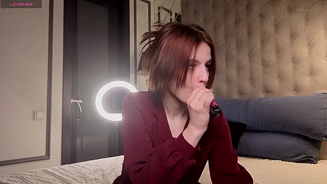 SharaSauer online show from April 11, 1:13 am