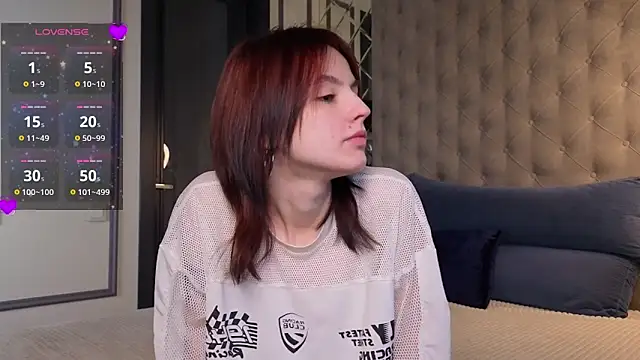 SharaSauer online show from March 26, 1:04 am