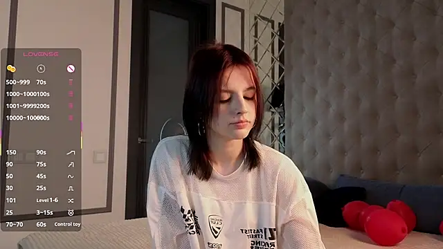 SharaSauer online show from February 16, 1:04 am