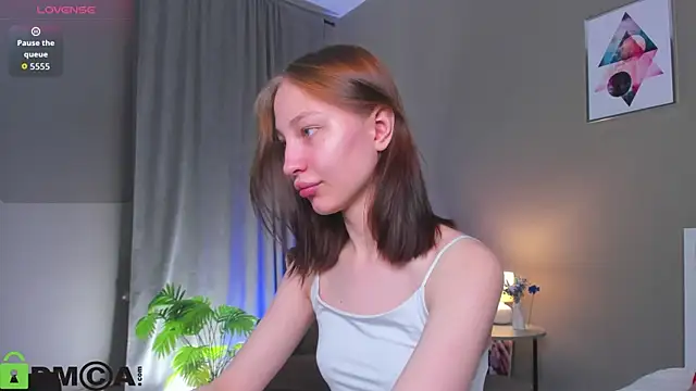 lally cute online show from December 4, 11:20 am