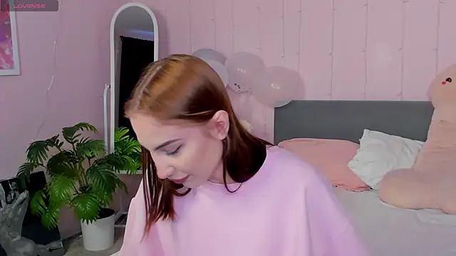 lally cute online show from March 3, 11:28 am