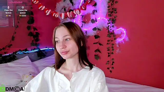 lally cute online show from February 24, 11:00 am