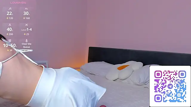 lally cute online show from December 15, 11:27 am