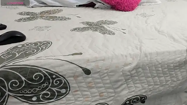 VALERIAQUEENTS   online show from March 23, 11:43 am