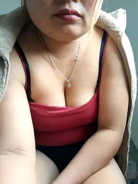 mai-mai-97 online show from March 21, 8:30 am