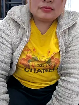 mai-mai-97 online show from February 4, 2:45 pm