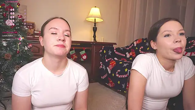 VirginiaRowe online show from December 3, 3:22 pm