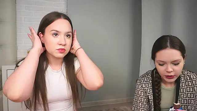 VirginiaRowe online show from January 9, 1:07 pm