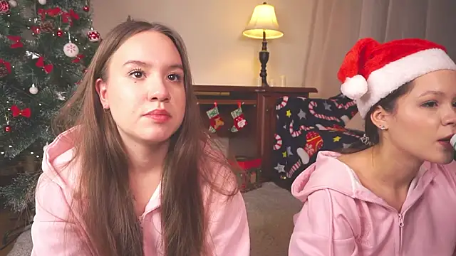 VirginiaRowe online show from December 21, 1:24 pm