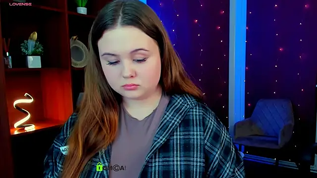 candy flossie1 online show from March 3, 8:05 pm